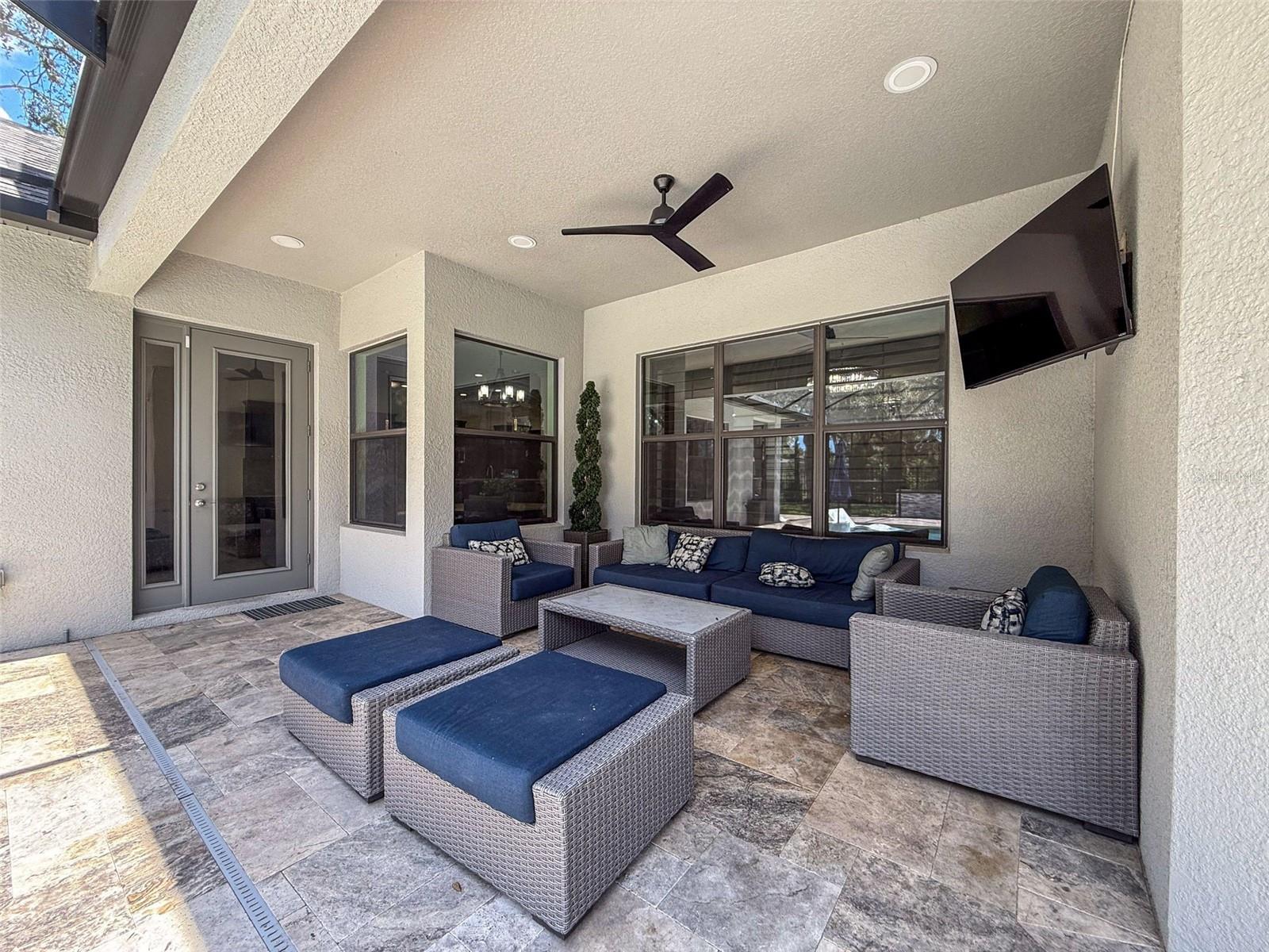CHAMPIONS CLUB - Residential