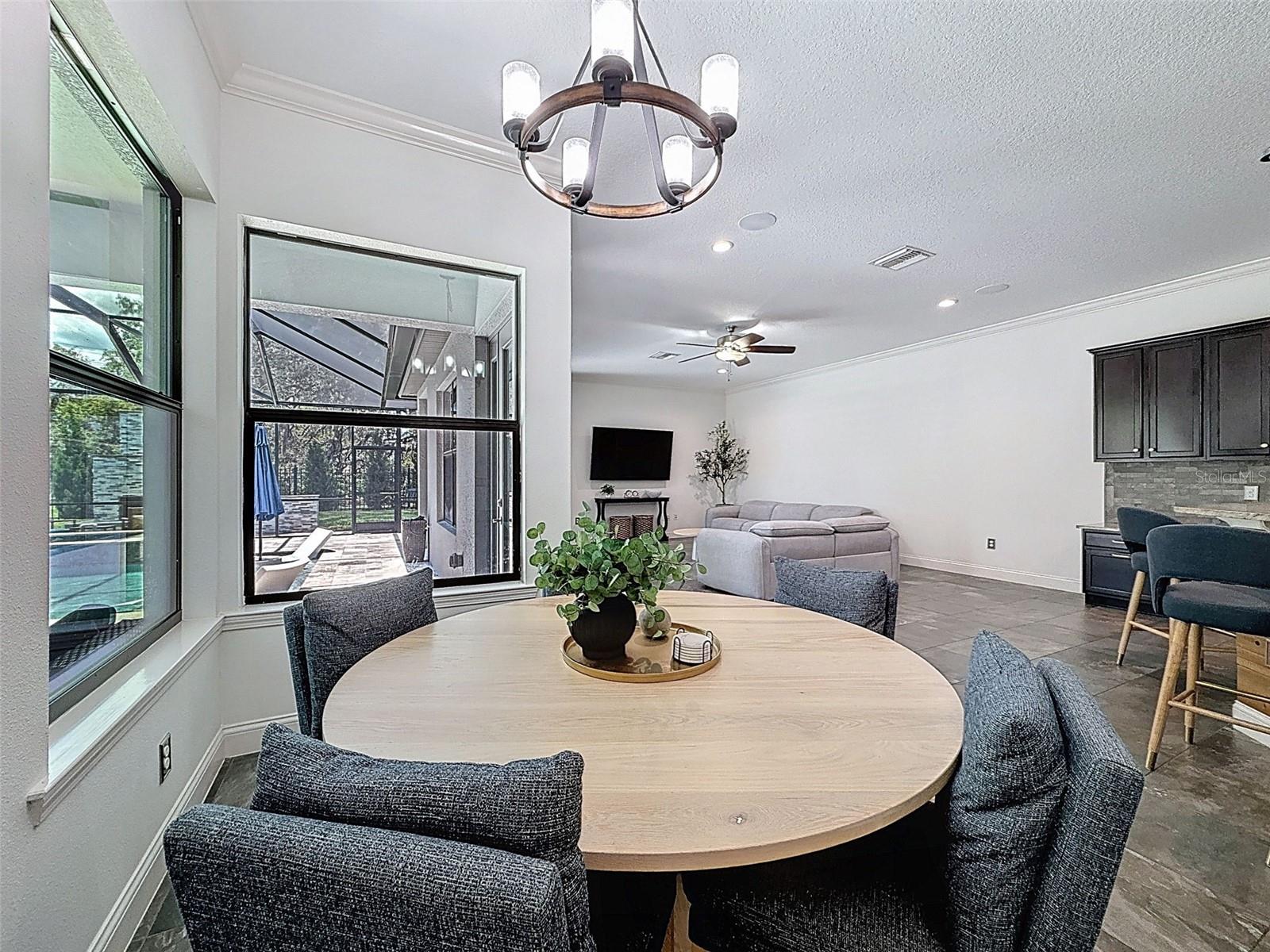 CHAMPIONS CLUB - Residential