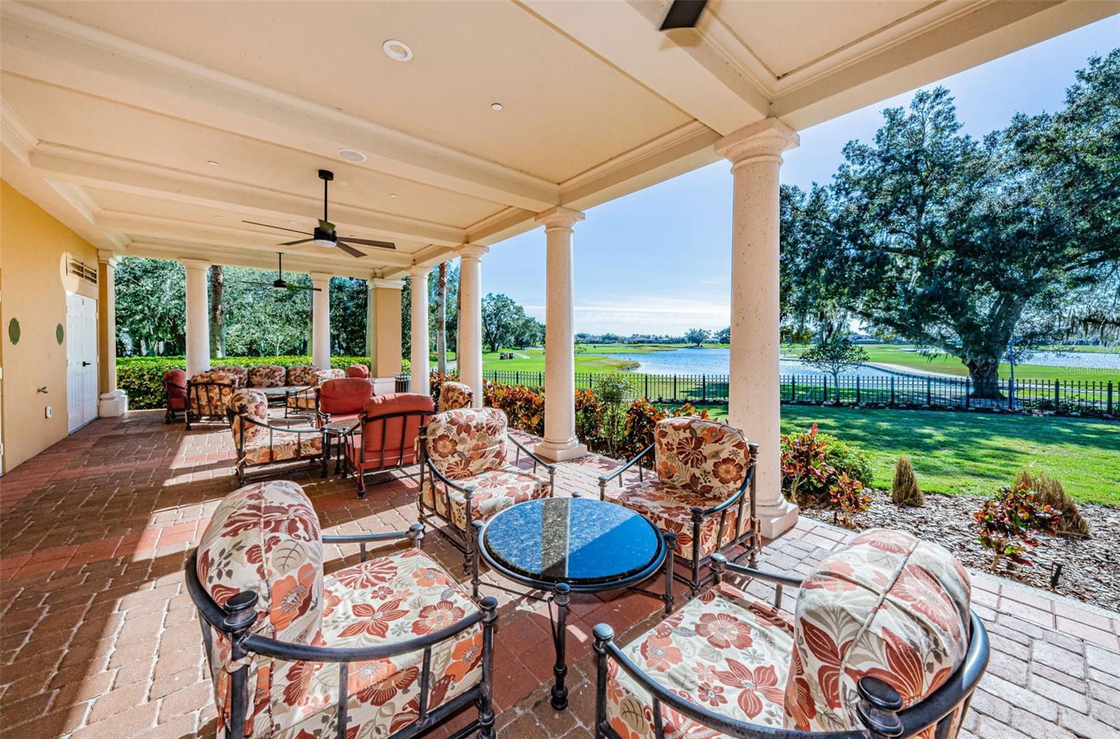 CHAMPIONS CLUB - Residential