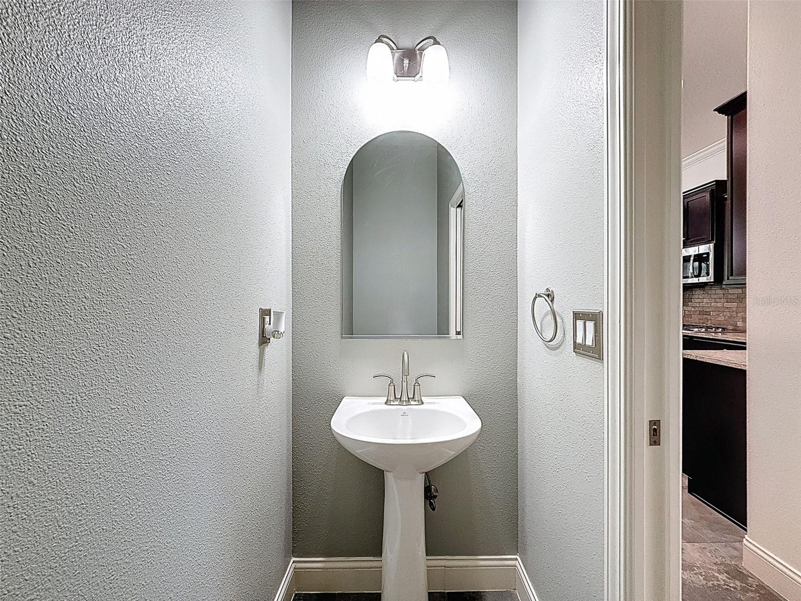 CHAMPIONS CLUB - Residential