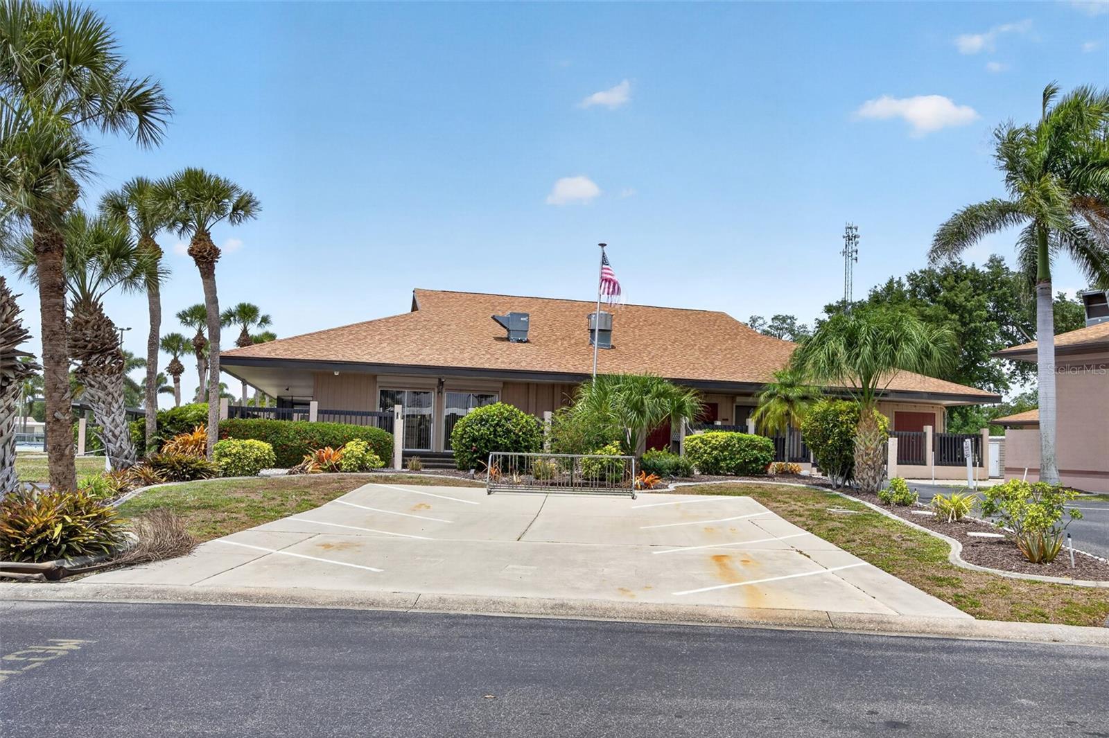 BURNT STORE COLONY MHP COOP - Residential