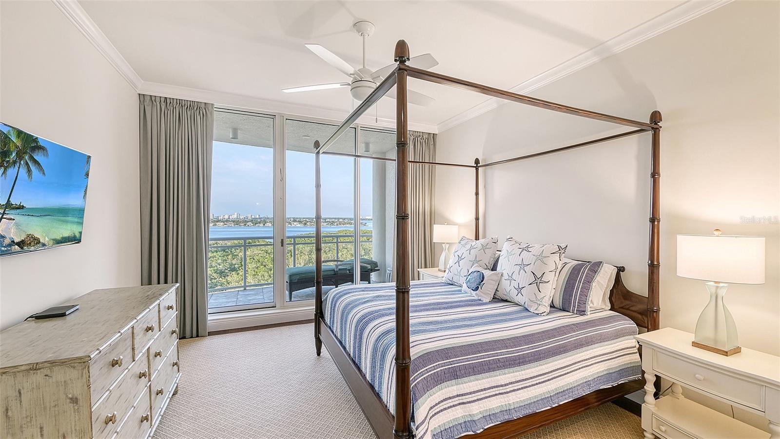 THE BEACH RESIDENCES - Residential