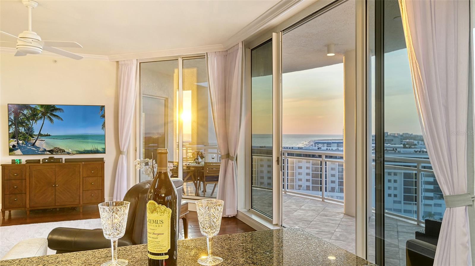 THE BEACH RESIDENCES - Residential