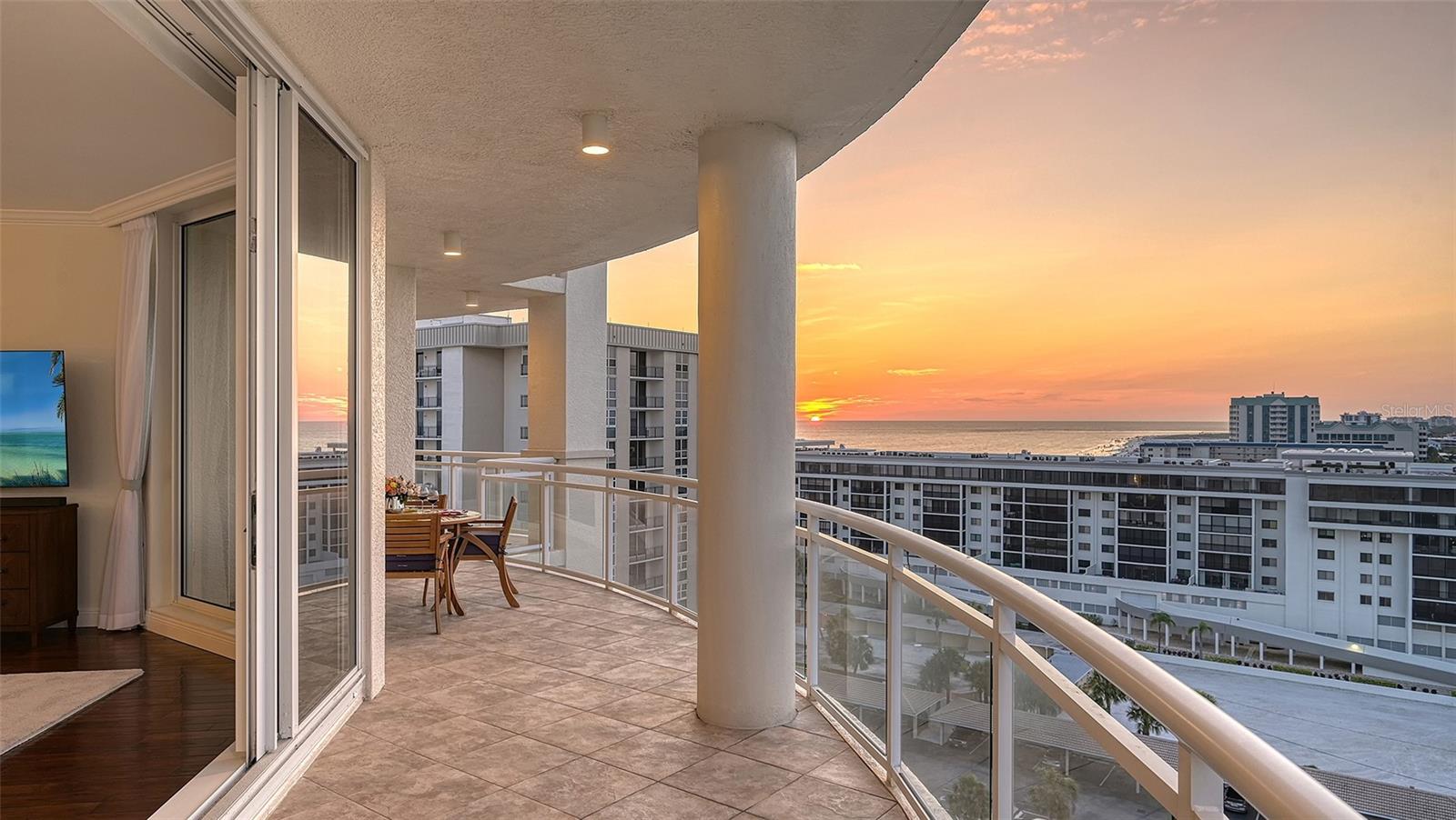 THE BEACH RESIDENCES - Residential