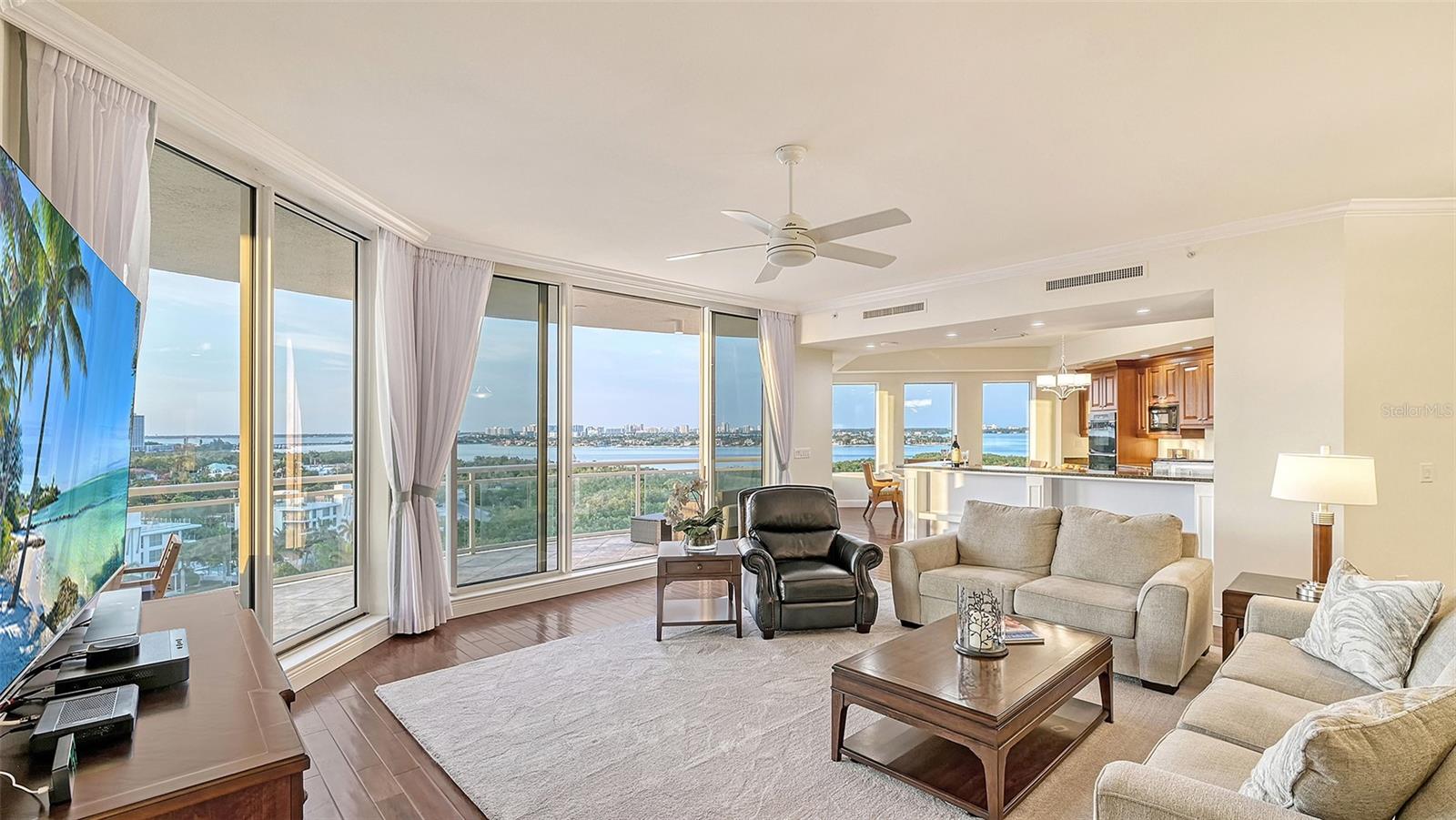 THE BEACH RESIDENCES - Residential