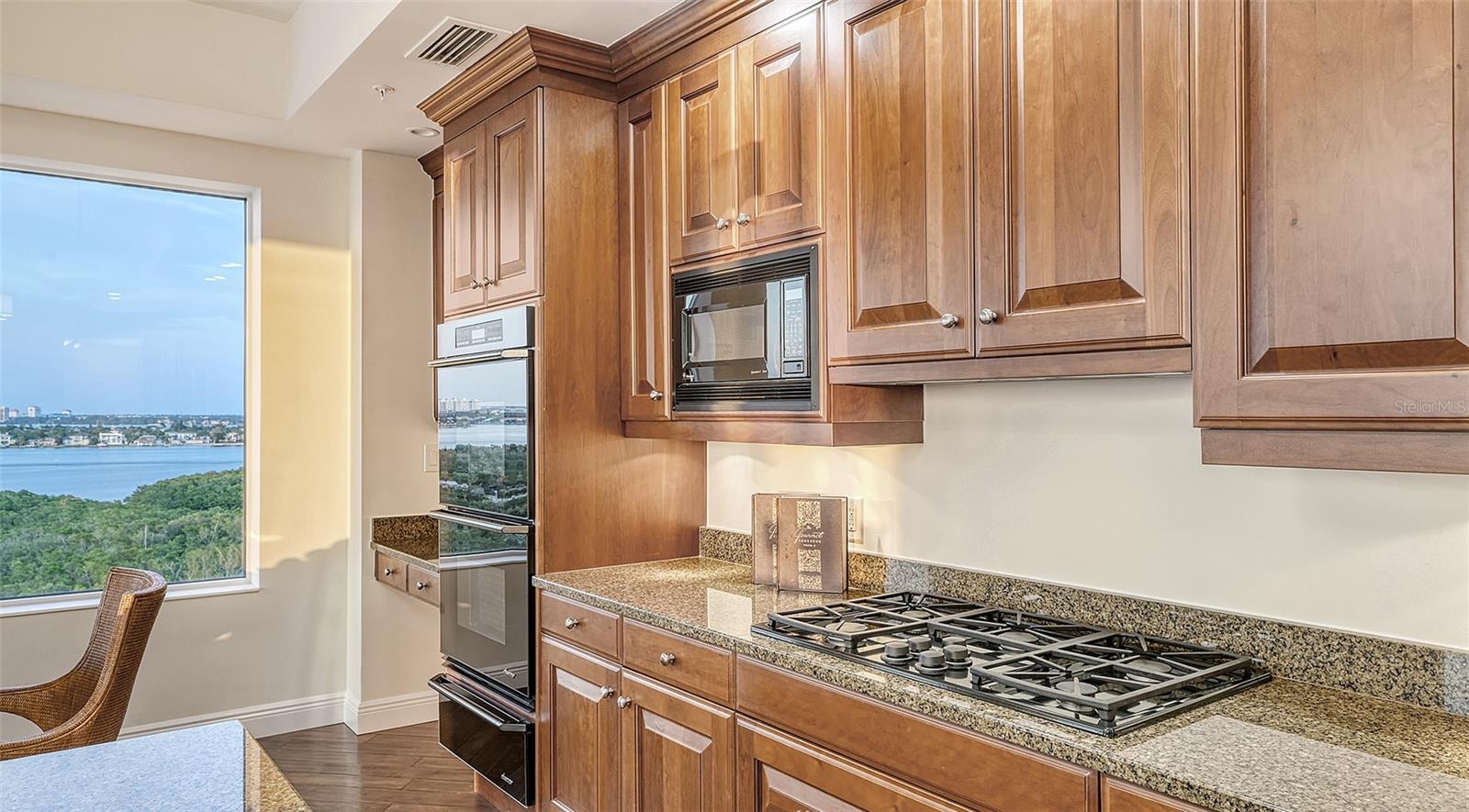 THE BEACH RESIDENCES - Residential