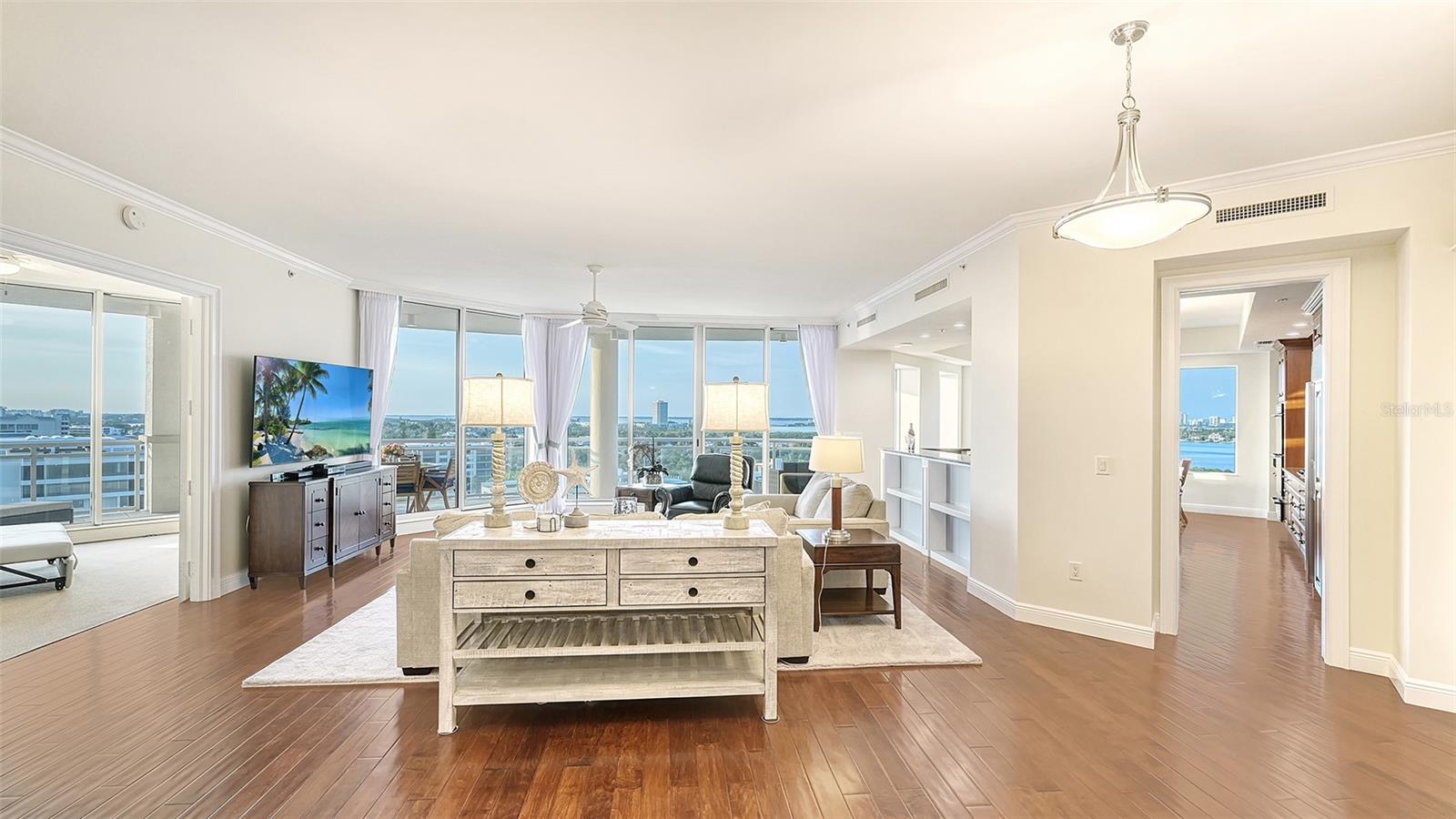 THE BEACH RESIDENCES - Residential