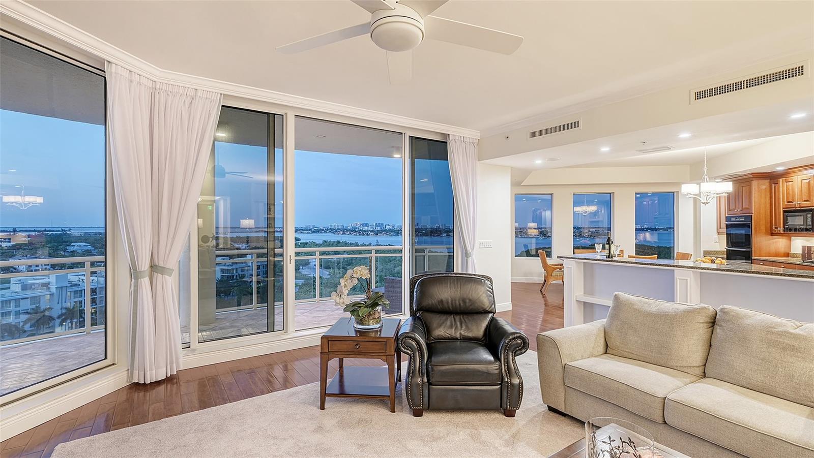 THE BEACH RESIDENCES - Residential