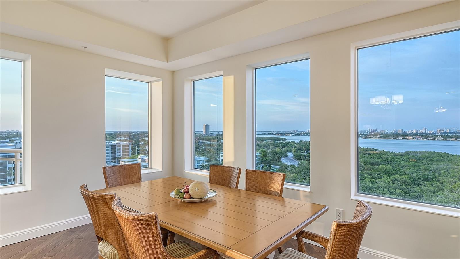 THE BEACH RESIDENCES - Residential