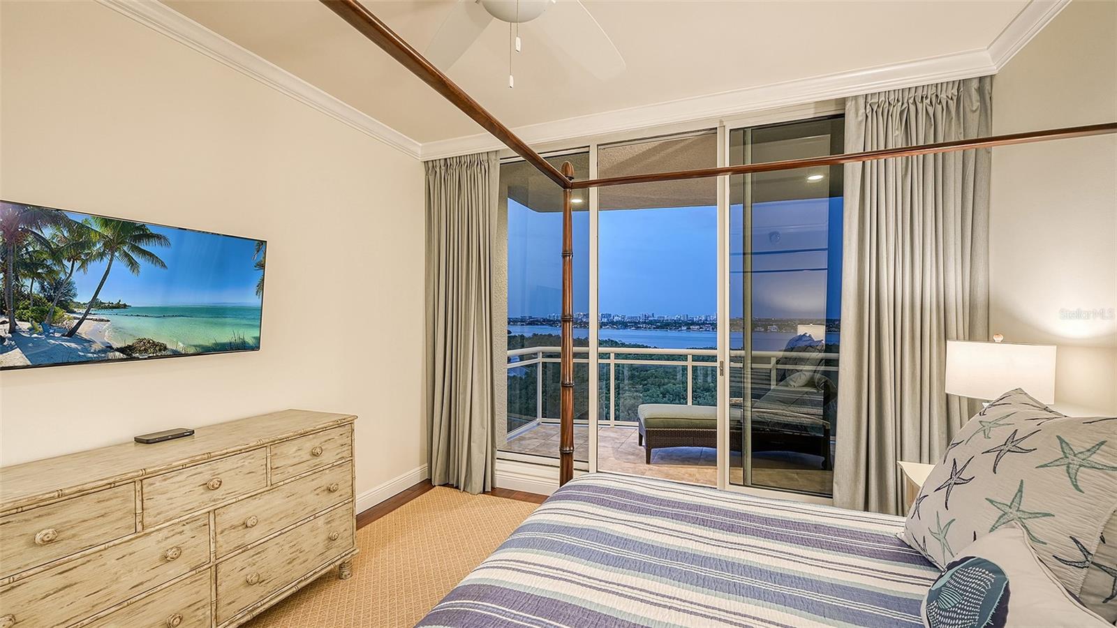 THE BEACH RESIDENCES - Residential