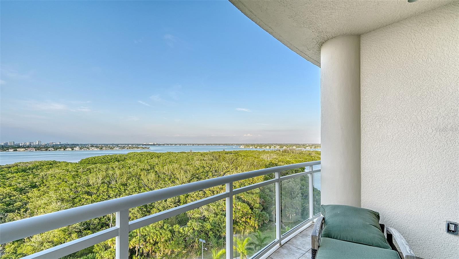 THE BEACH RESIDENCES - Residential