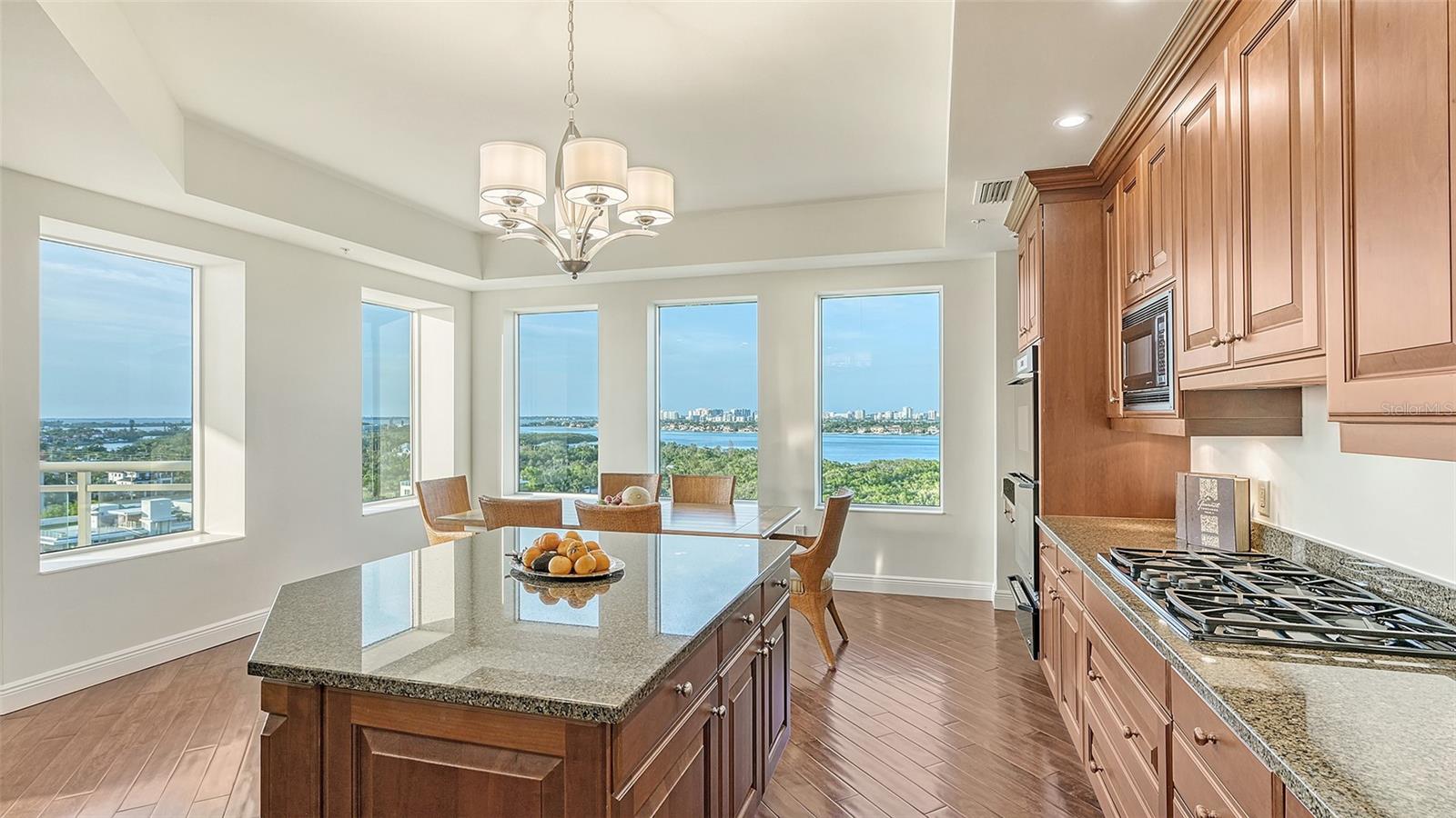 THE BEACH RESIDENCES - Residential