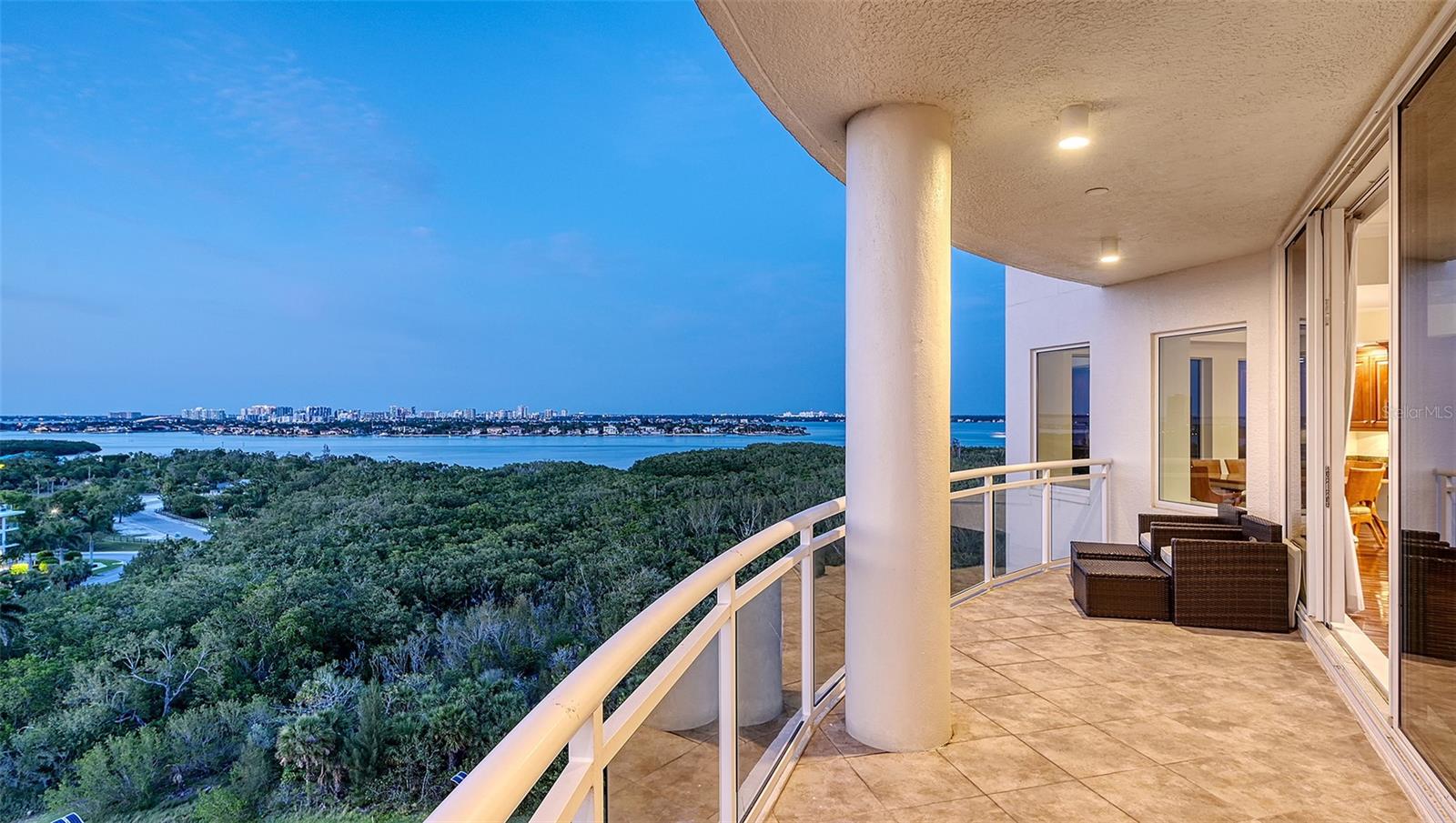 THE BEACH RESIDENCES - Residential