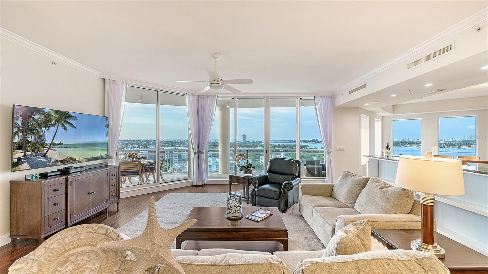 THE BEACH RESIDENCES - Residential