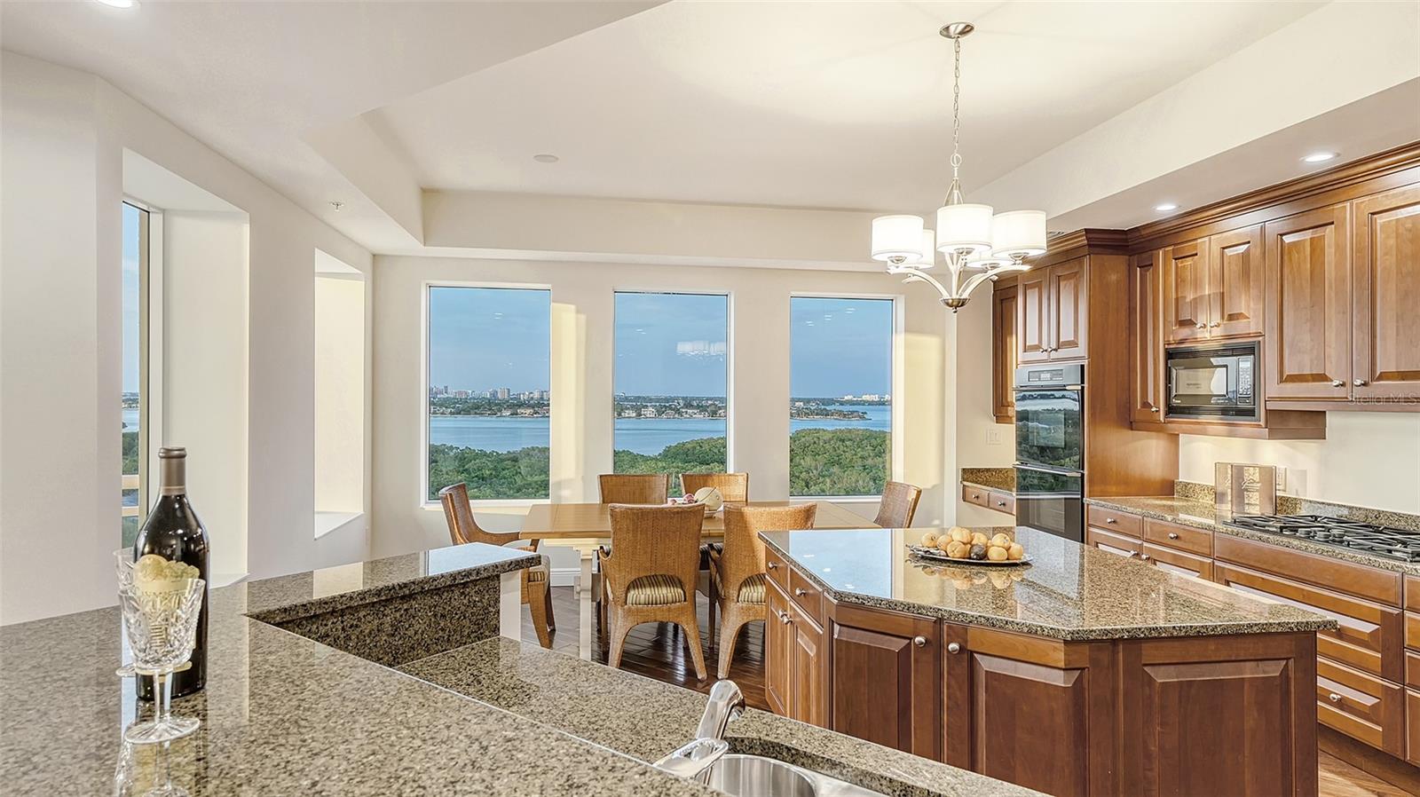 THE BEACH RESIDENCES - Residential