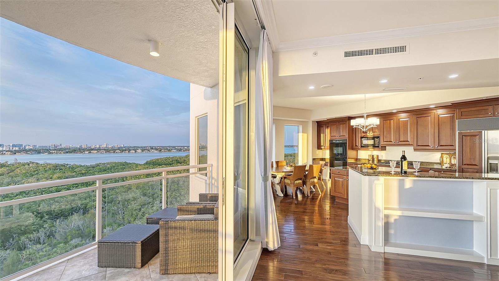 THE BEACH RESIDENCES - Residential