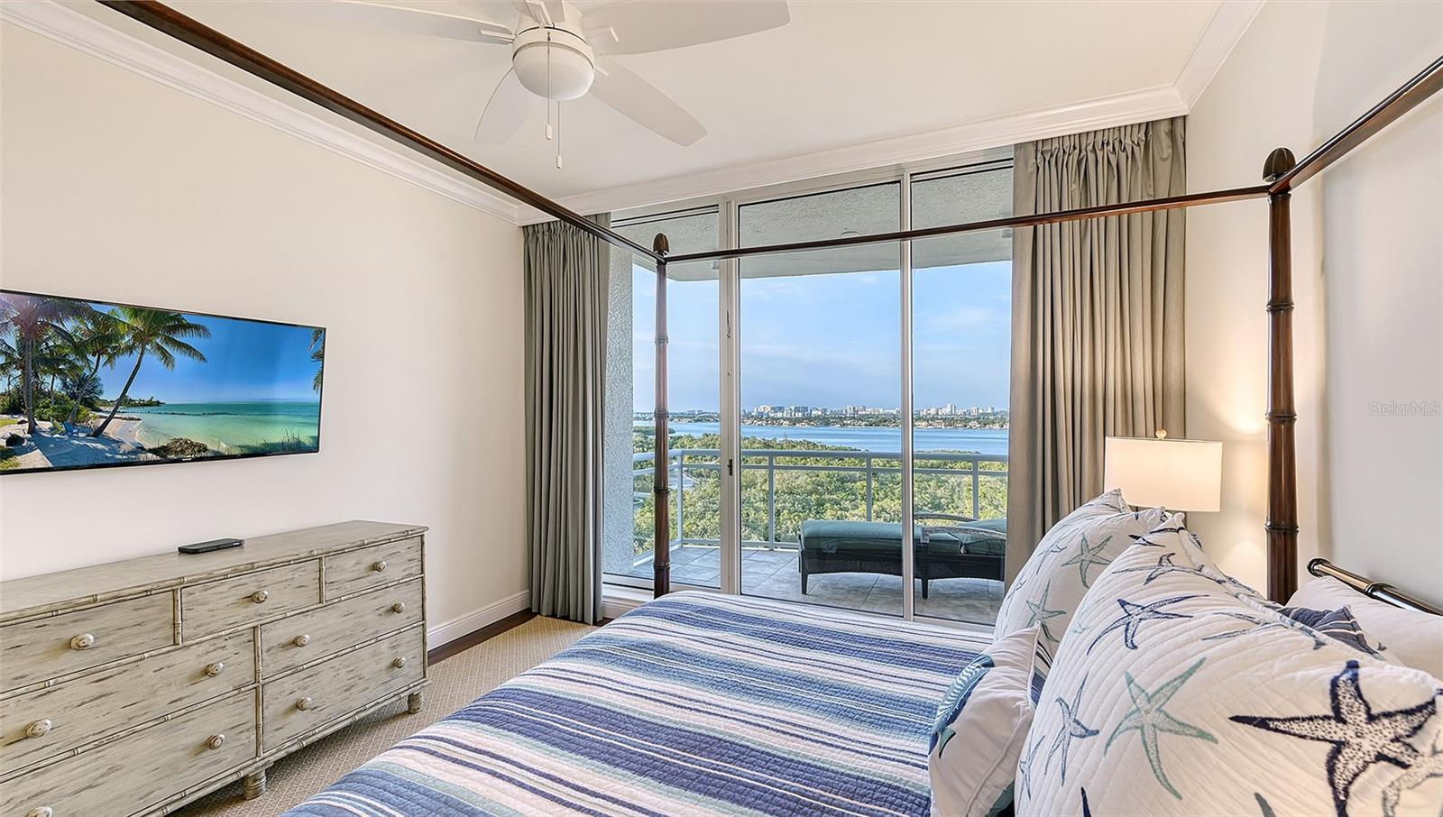 THE BEACH RESIDENCES - Residential