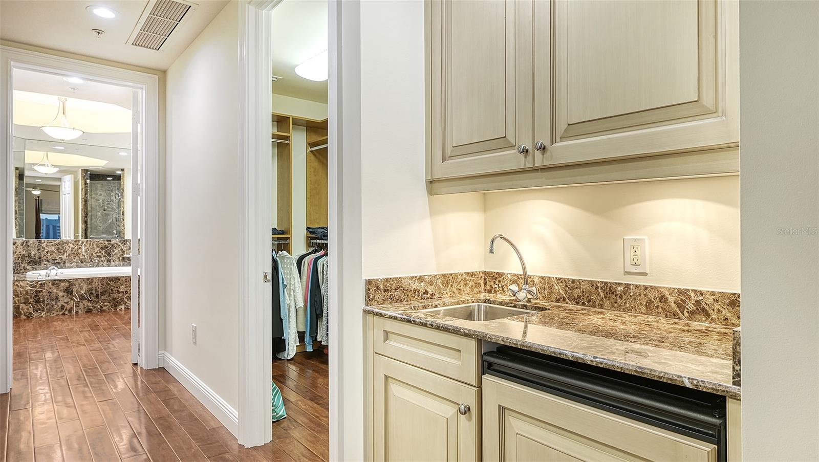 THE BEACH RESIDENCES - Residential