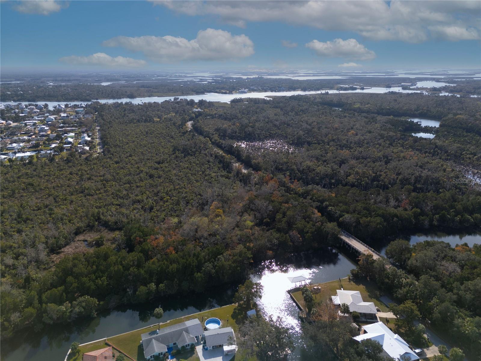 INDIAN WATERS - Land