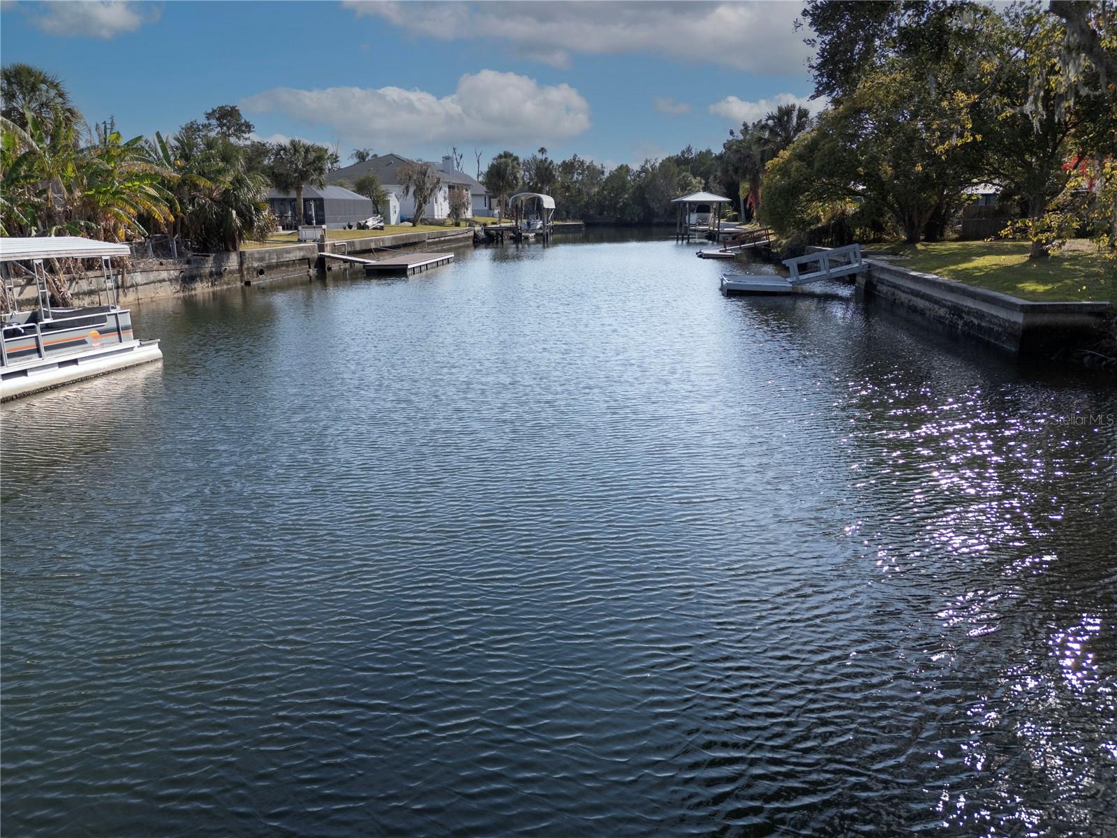 INDIAN WATERS - Land