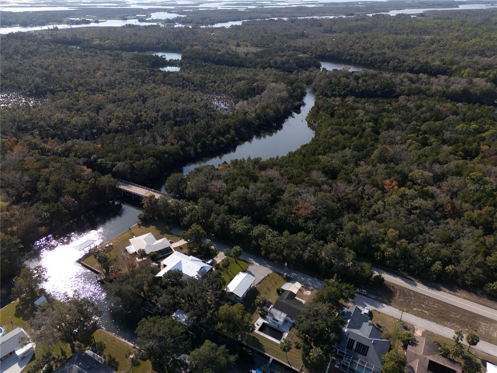 INDIAN WATERS - Land