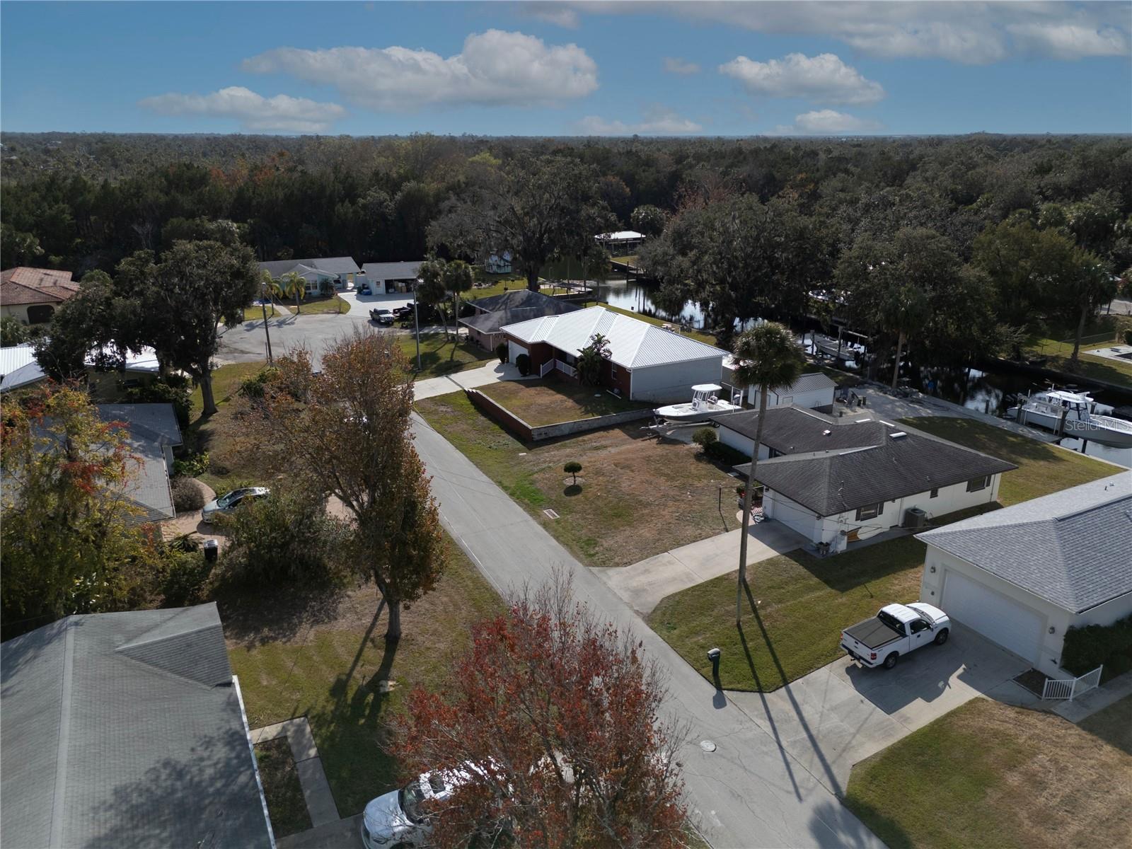 INDIAN WATERS - Land