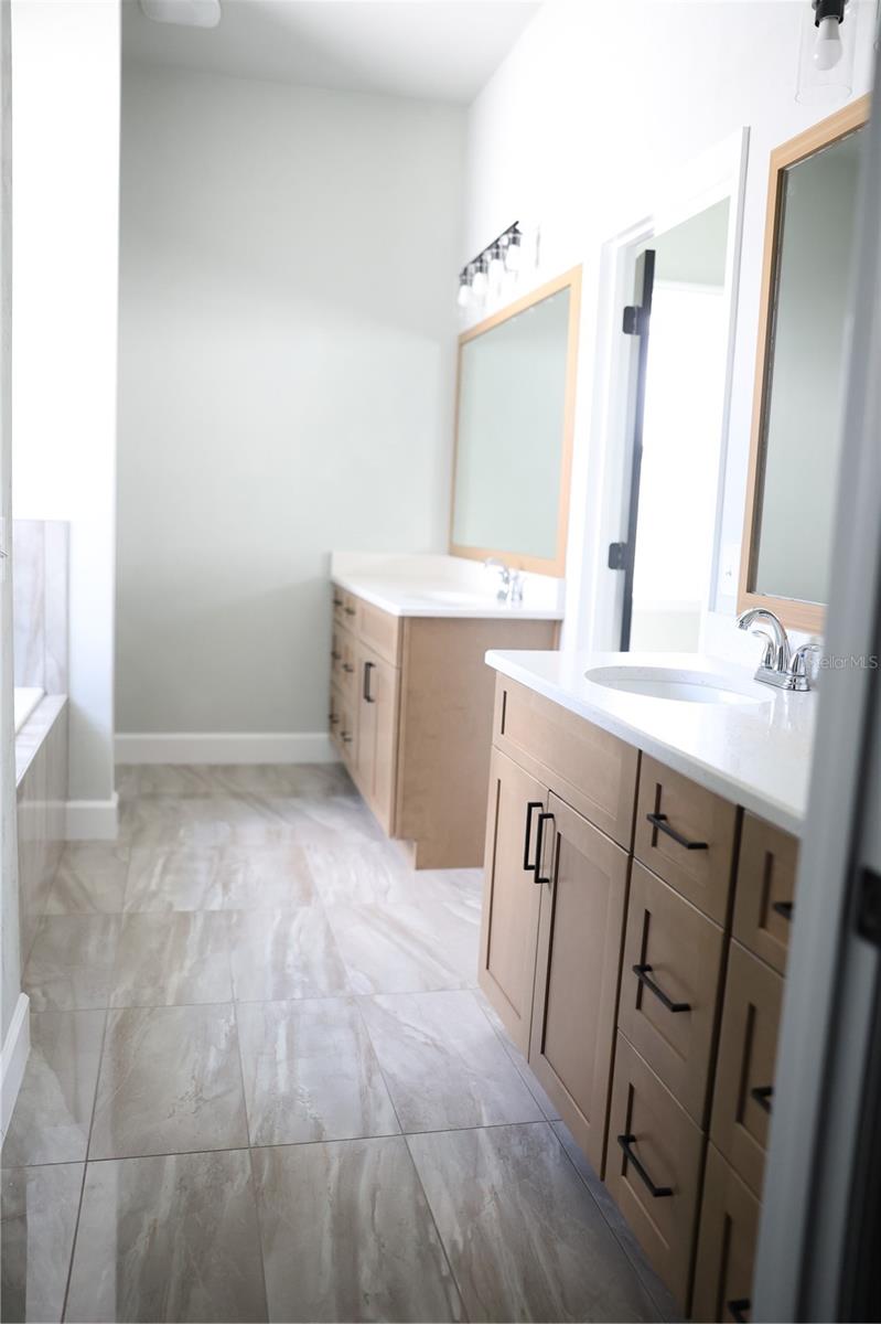 COUNTRYWAY OF NEWBERRY PH IV PB 37 PG 78 - Residential