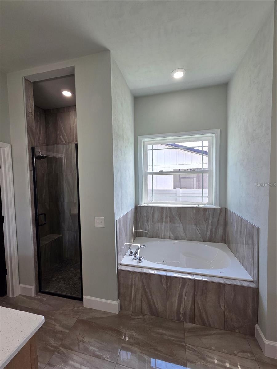 COUNTRYWAY OF NEWBERRY PH IV PB 37 PG 78 - Residential