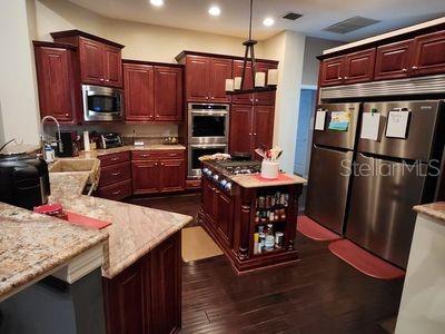 SHADOW RIDGE - Residential