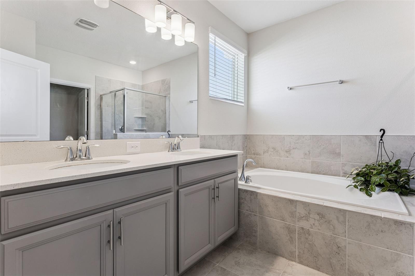 STOREY LAKE TR K - Residential