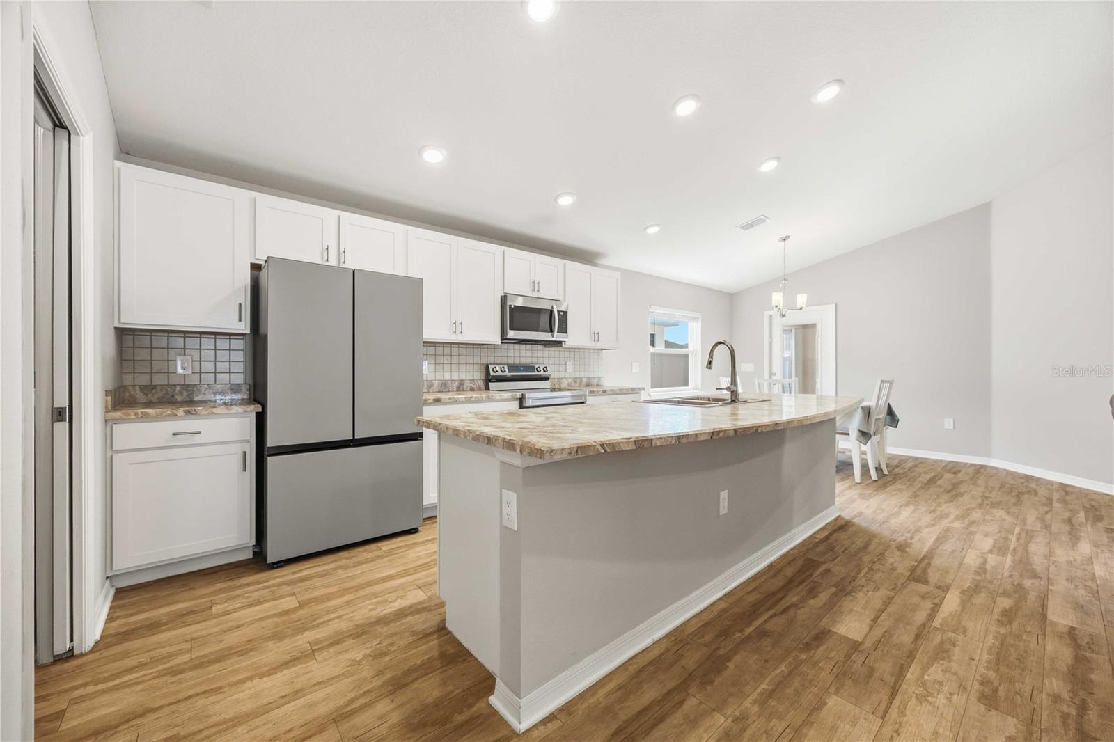 ENCLAVE/LK MYRTLE - Residential