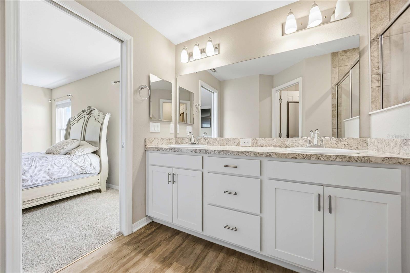 ENCLAVE/LK MYRTLE - Residential