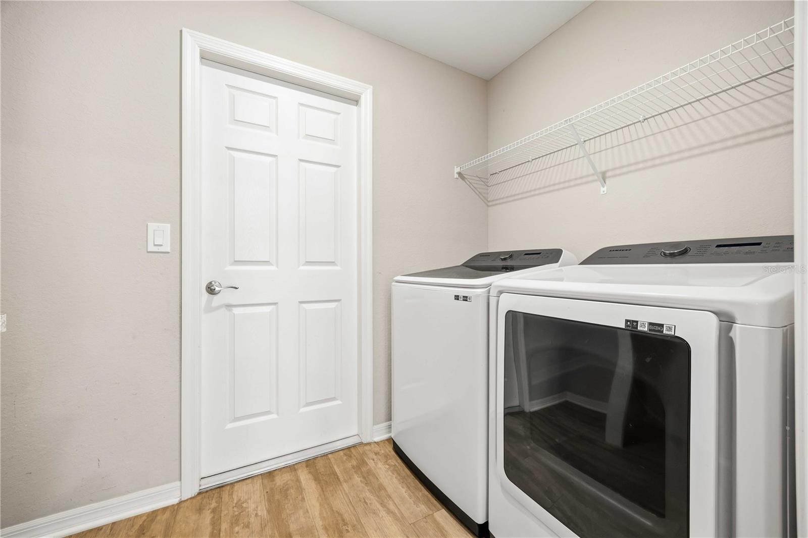 ENCLAVE/LK MYRTLE - Residential