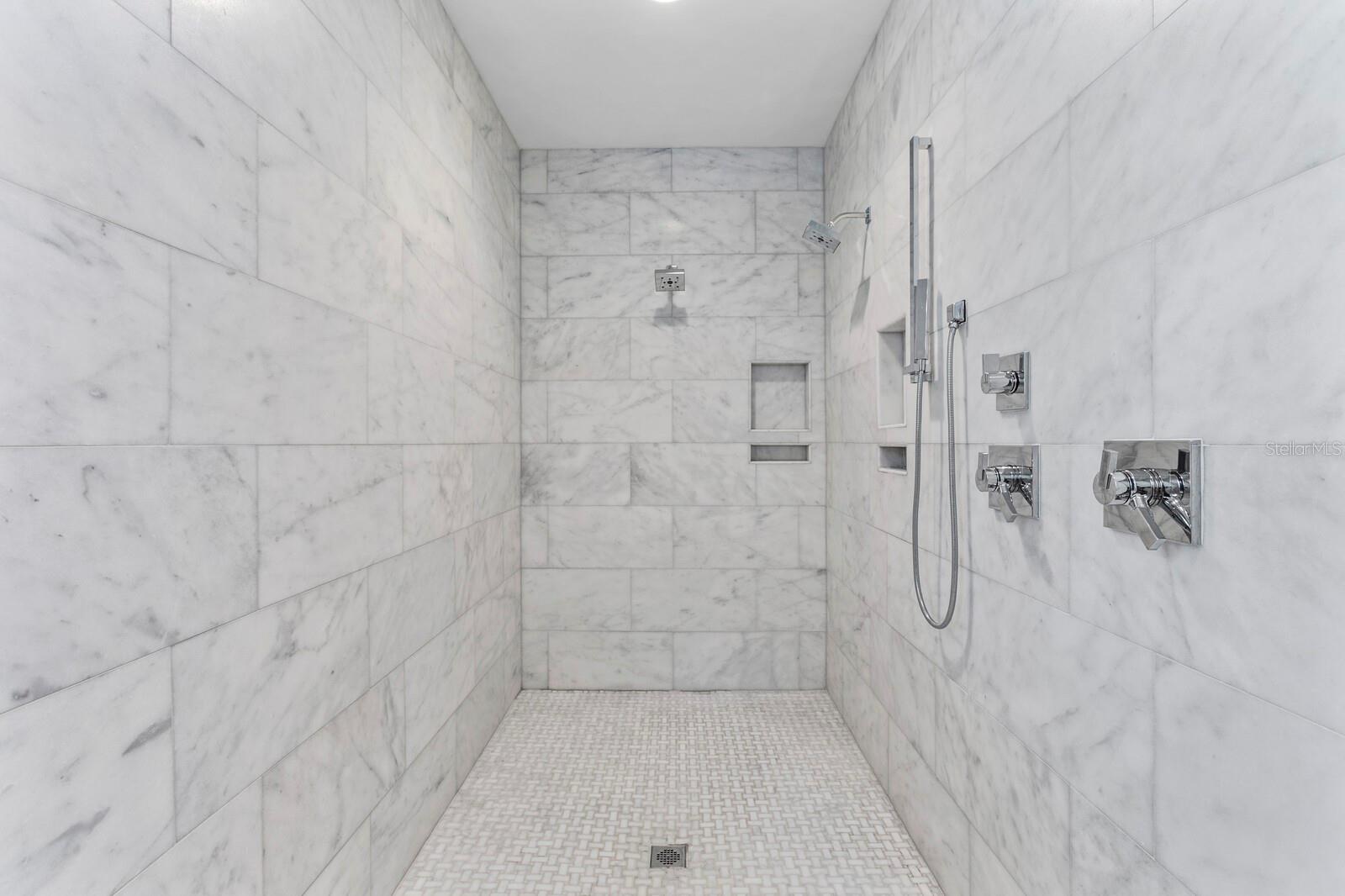 OAK RESERVE - Residential