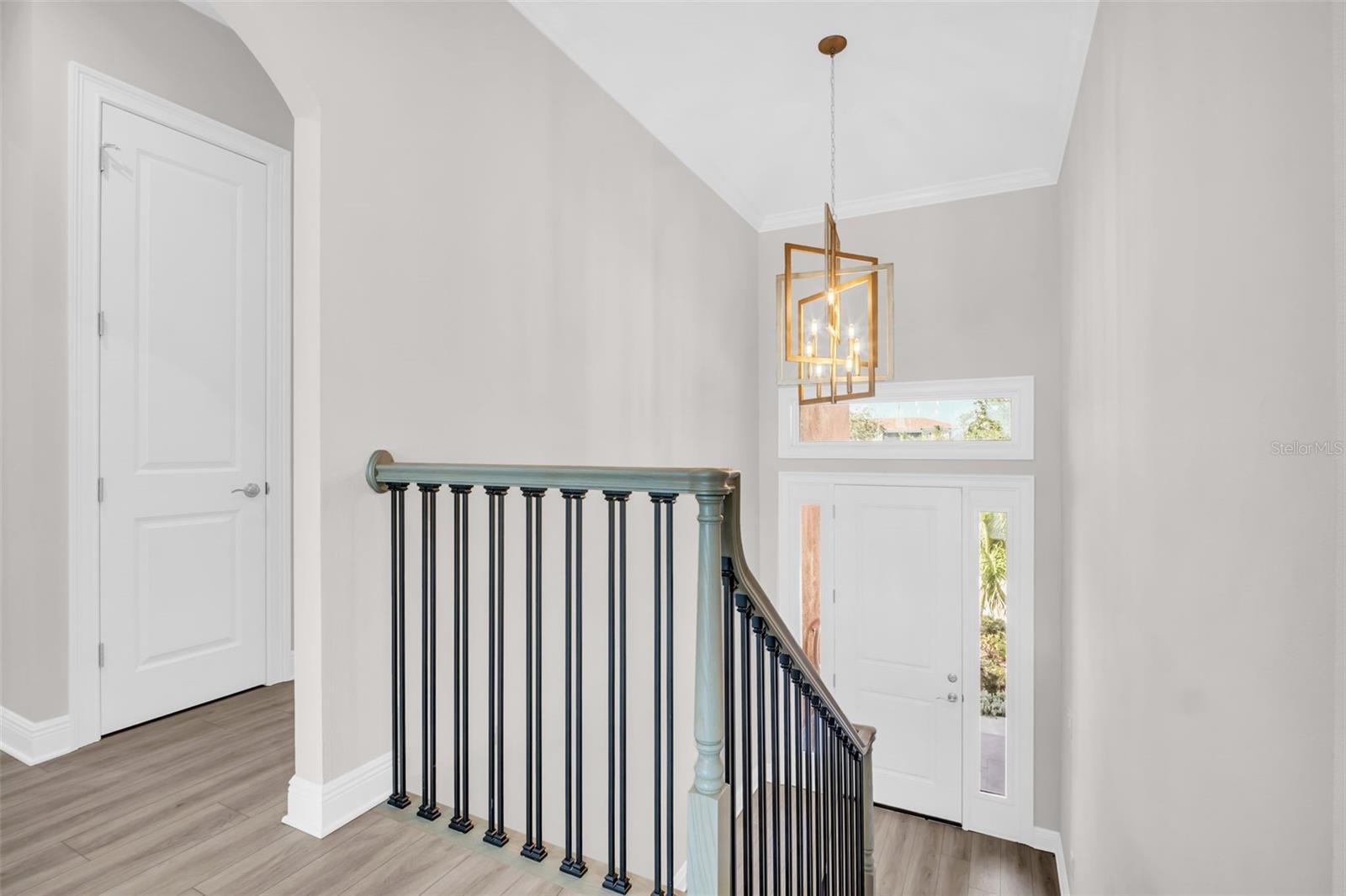 11 FRANKLIN COURT S C