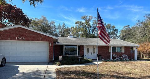 Photo of 1308 Village Court, Brandon, FL 33511 (MLS # TB8477986)