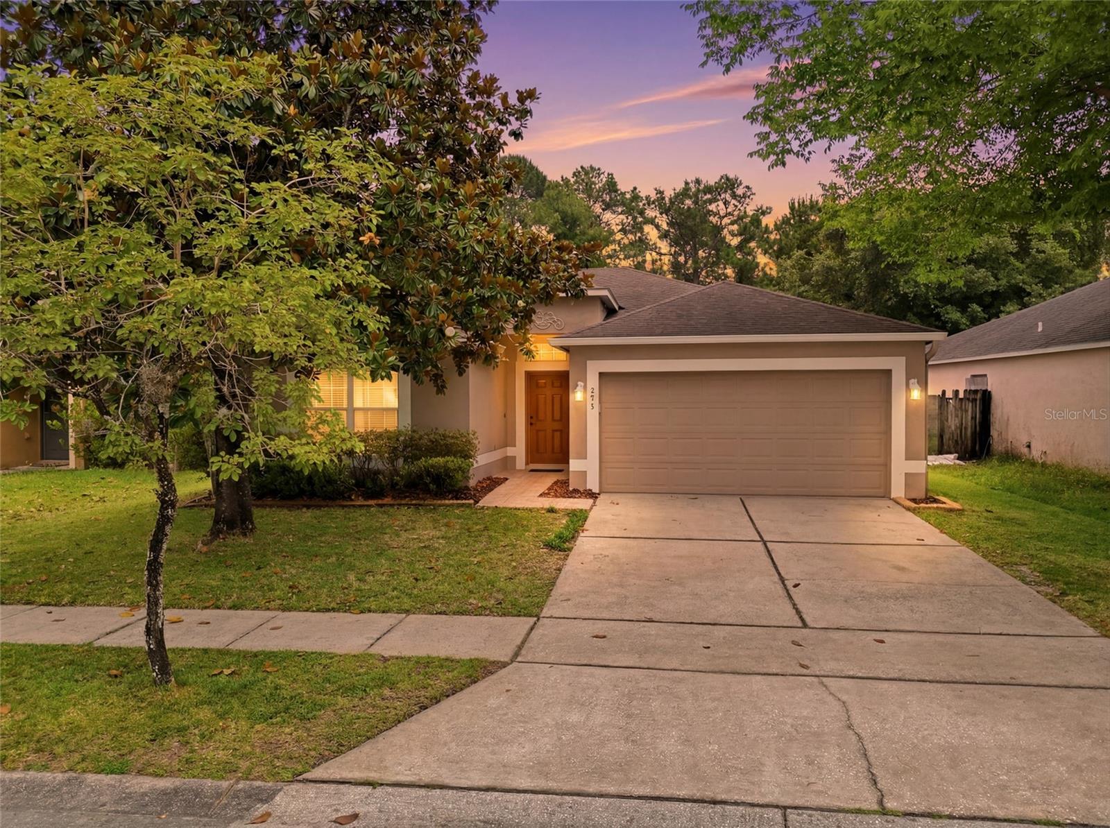 CORNER LAKE PH 01 49 49 - Residential