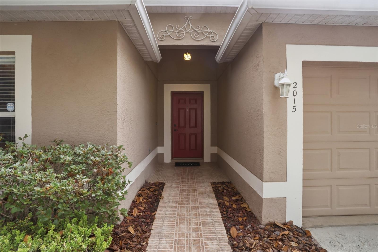 CORNER LAKE PH 01 49 49 - Residential