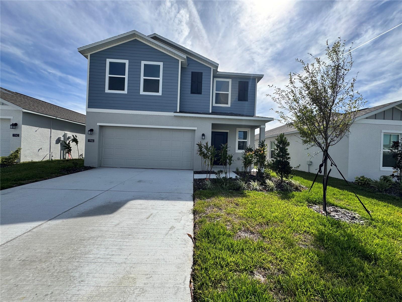 PEACE CREEK RESERVE 40'S - Residential Lease