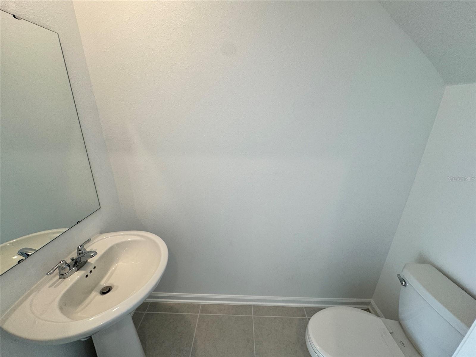 PEACE CREEK RESERVE 40'S - Residential Lease