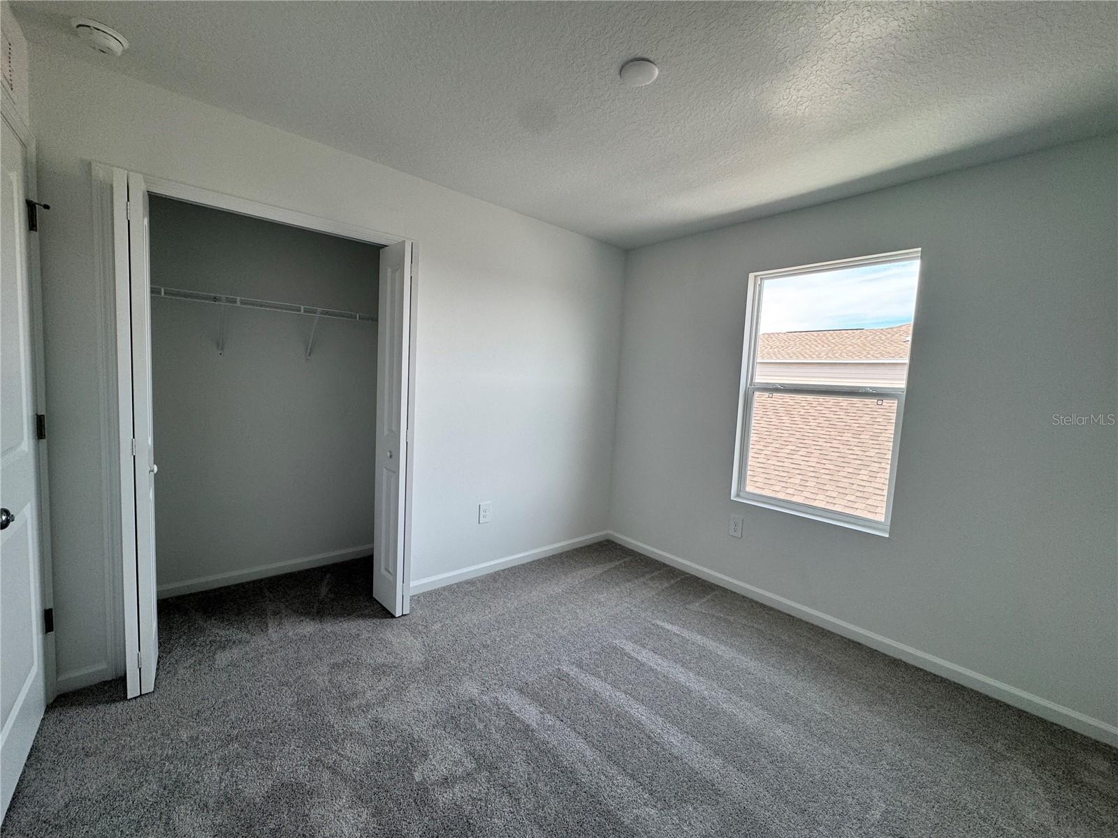 PEACE CREEK RESERVE 40'S - Residential Lease