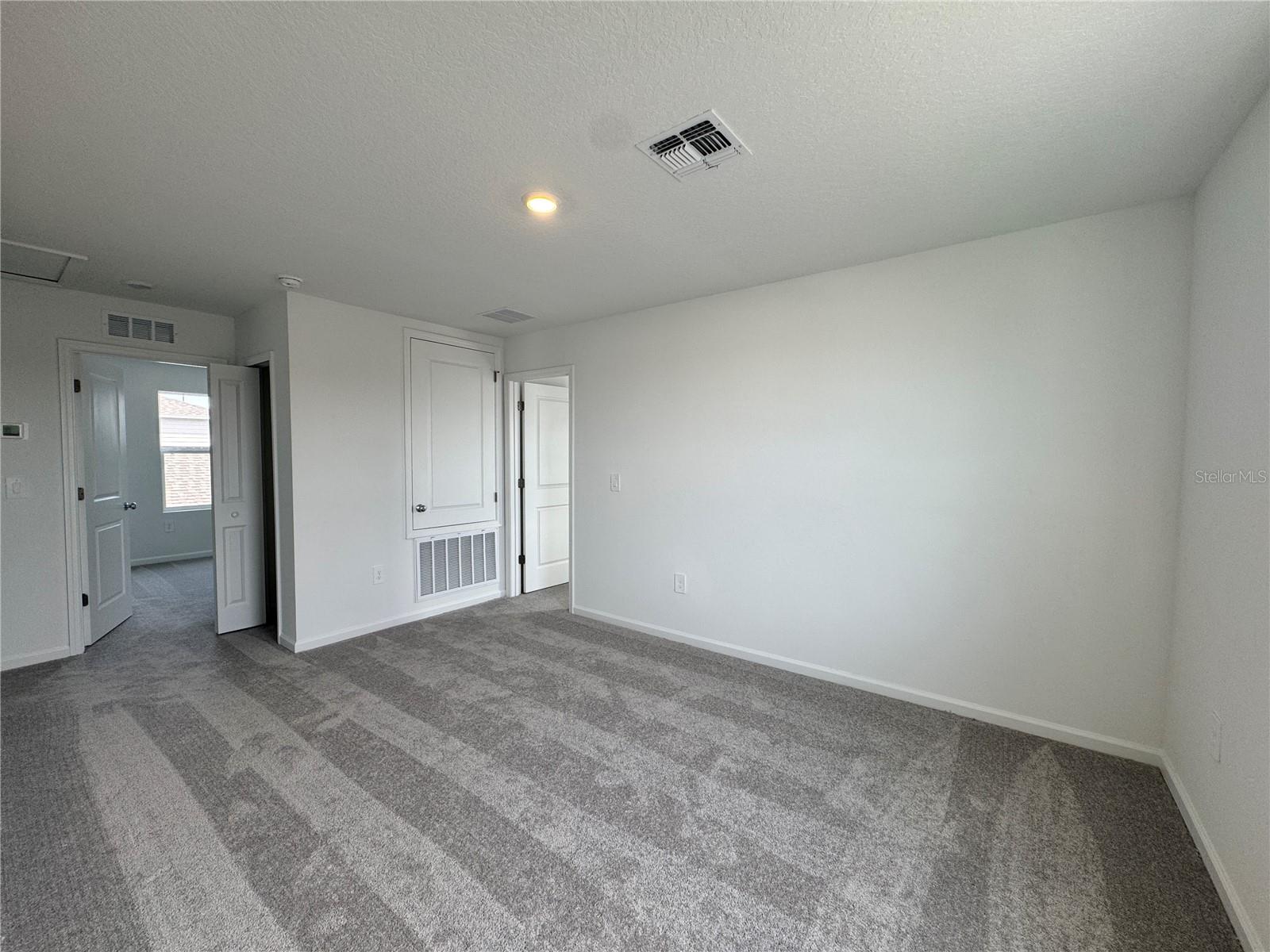 PEACE CREEK RESERVE 40'S - Residential Lease