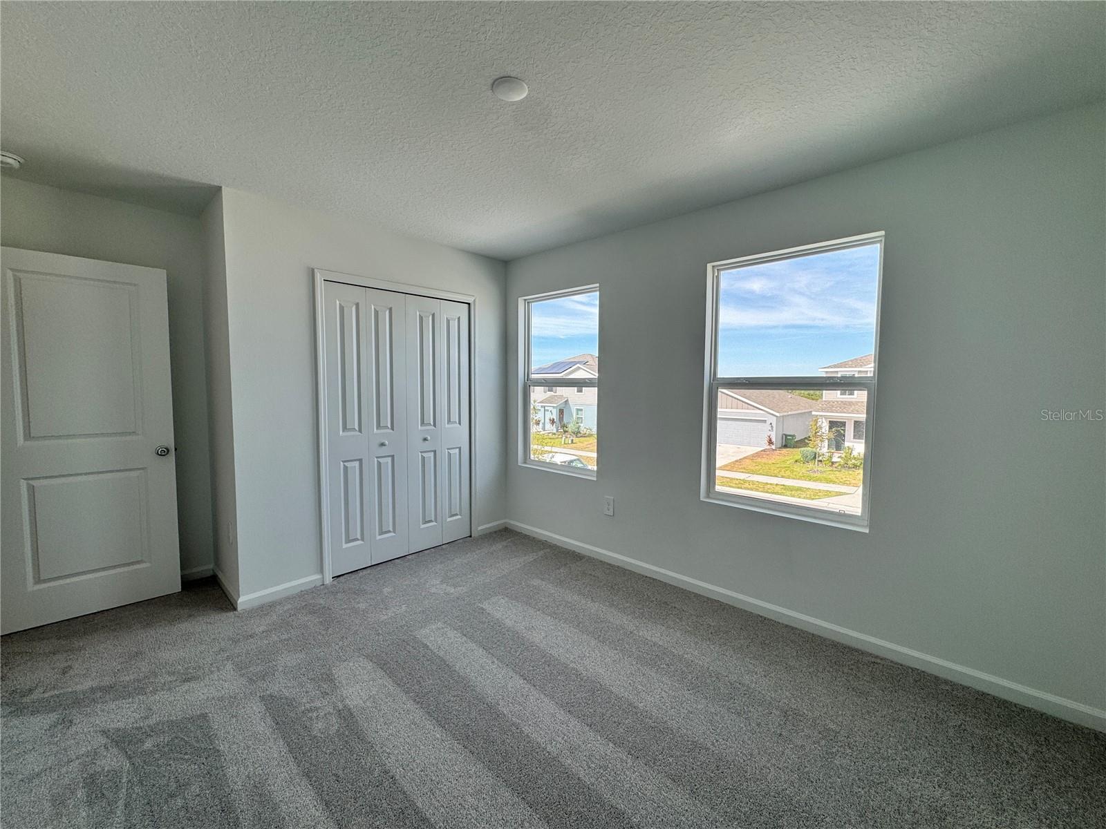 PEACE CREEK RESERVE 40'S - Residential Lease