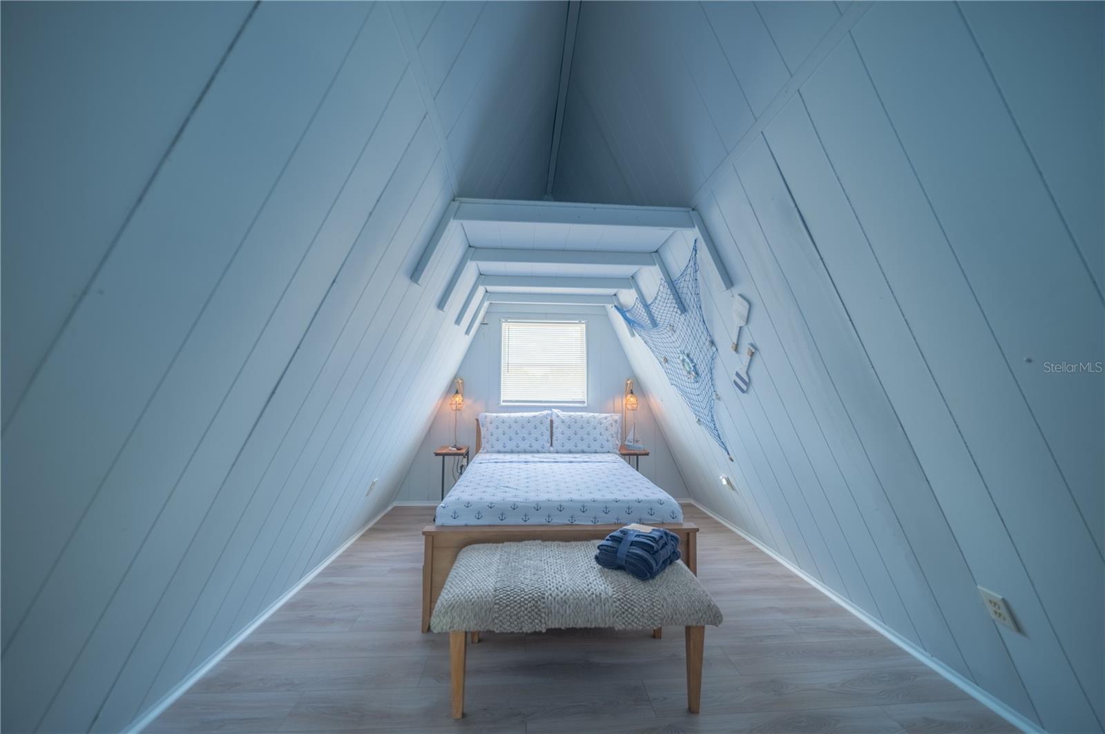 BAY POINT CORR OF - Residential