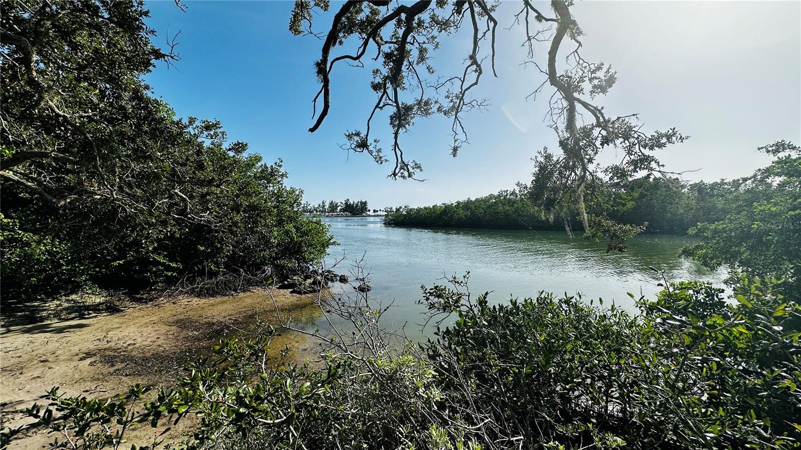 BAY POINT CORR OF - Residential