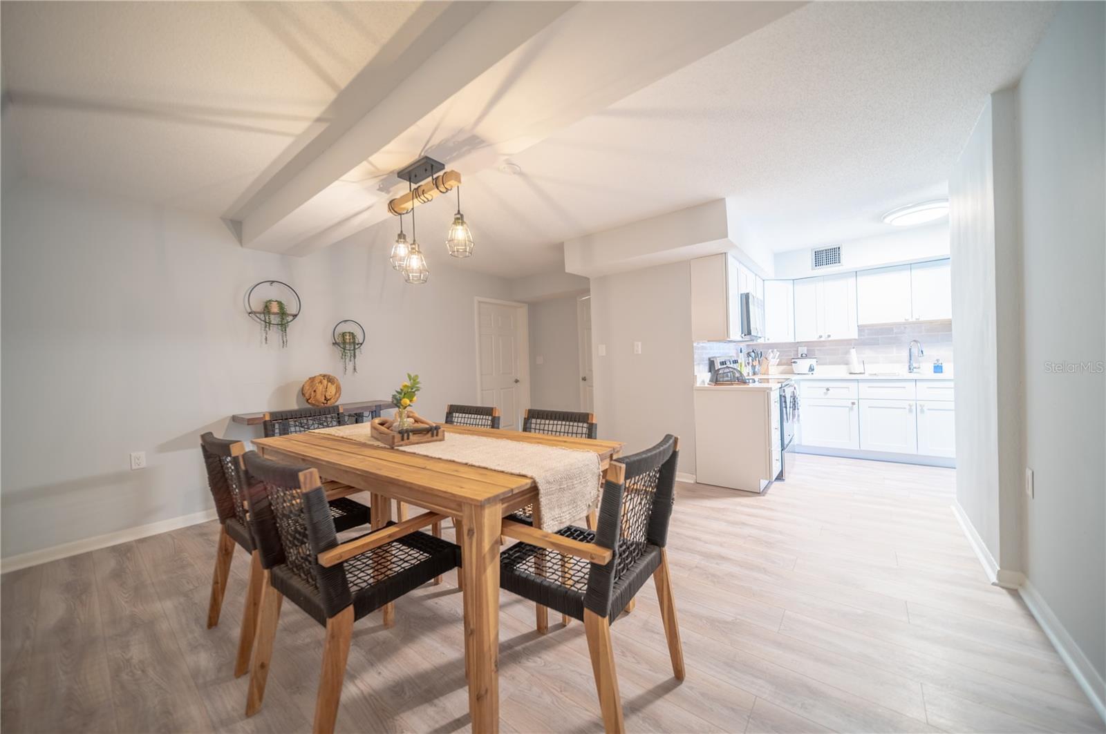 BAY POINT CORR OF - Residential