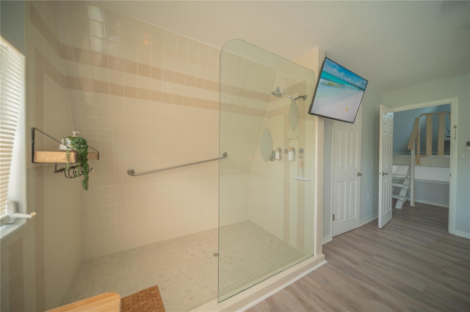 BAY POINT CORR OF - Residential