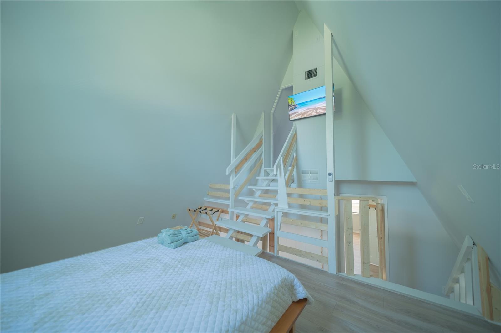 BAY POINT CORR OF - Residential