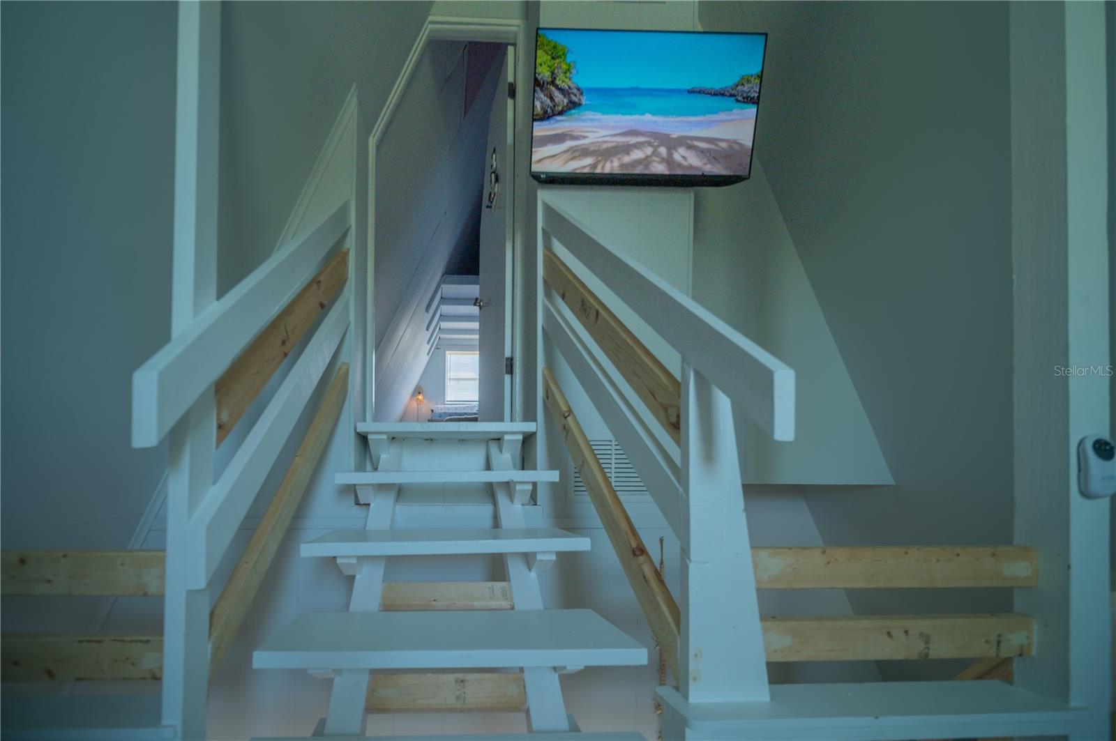 BAY POINT CORR OF - Residential