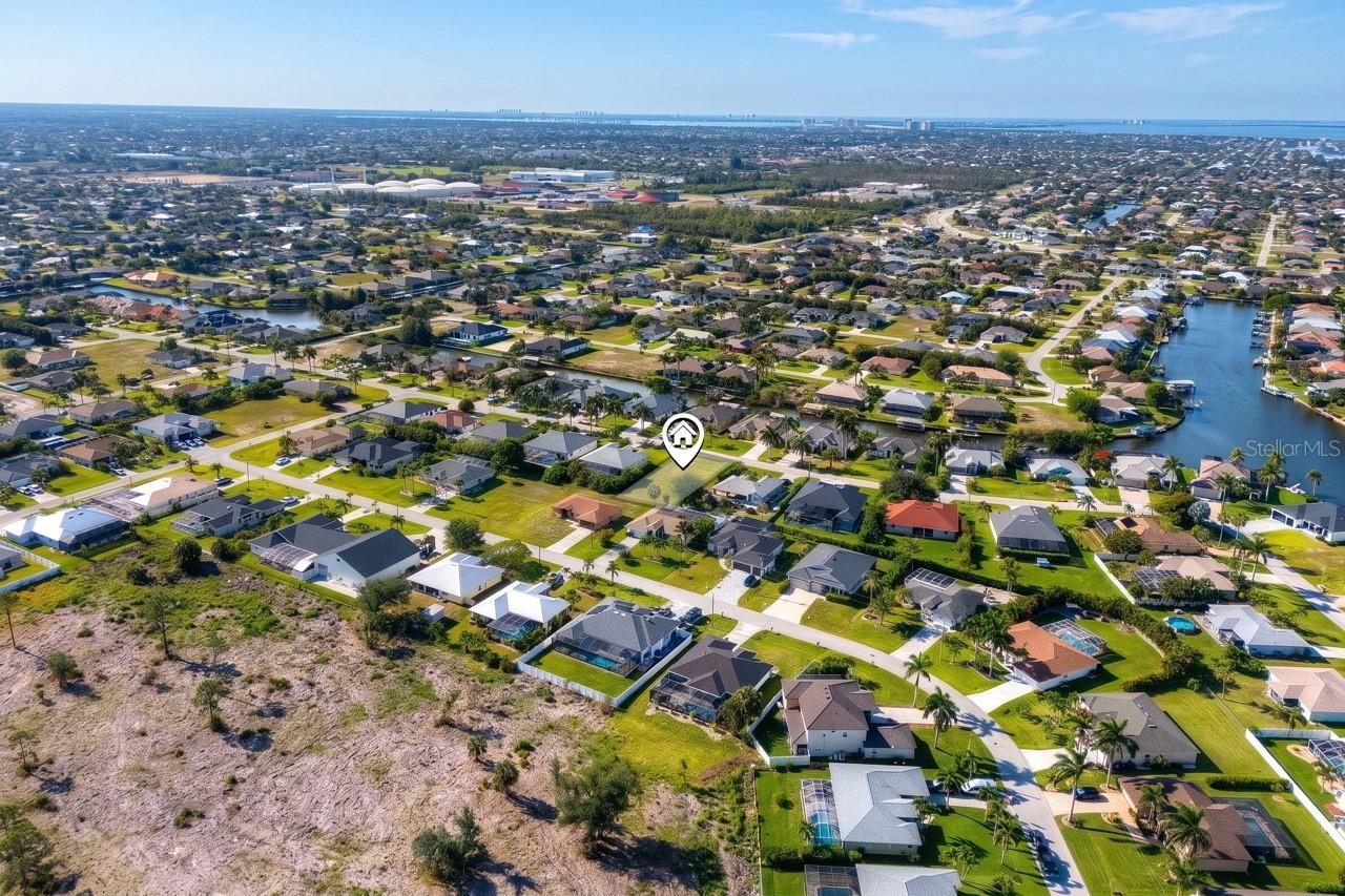 CAPE CORAL - Land